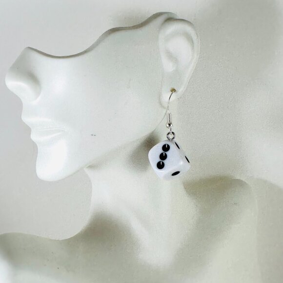 Let's get lucky! Super cute lucky dice earrings in clear White. NEW - Picture 4 of 4